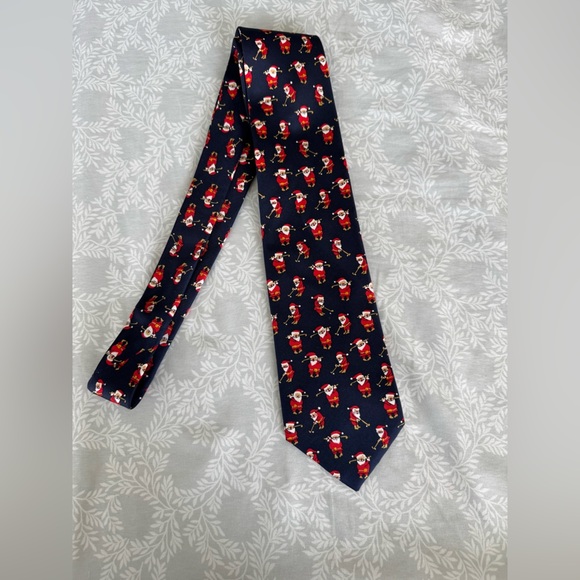 Golfing Santa By Alynn Men’s Tie. NWOT - Picture 1 of 6